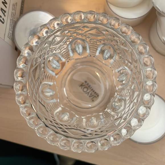 Vintage-looking glass votive holders - Picture 4 of 6